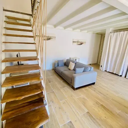 Suzon Petit Loft Terrasse Et Clim Coté Mairie * Sète