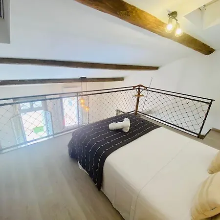 Apartment Suzon Petit Loft Terrasse Et Clim Cote Mairie Sete