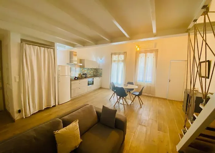 Suzon Petit Loft Terrasse Et Clim Cote Mairie Διαμέρισμα